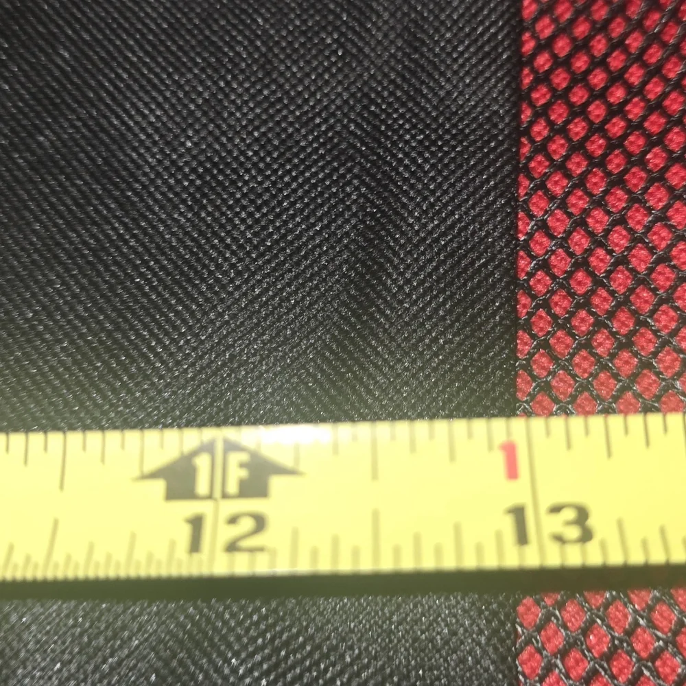 Signature Red and‎ Black Travel Bag Quantas